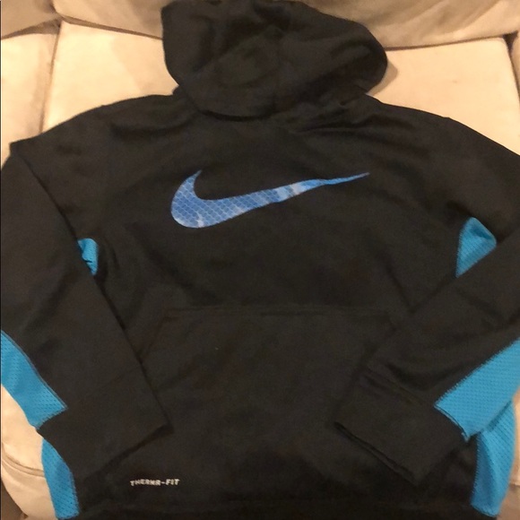 Nike Other - Nike thermafit hoodie. Full pocket front. Size YL